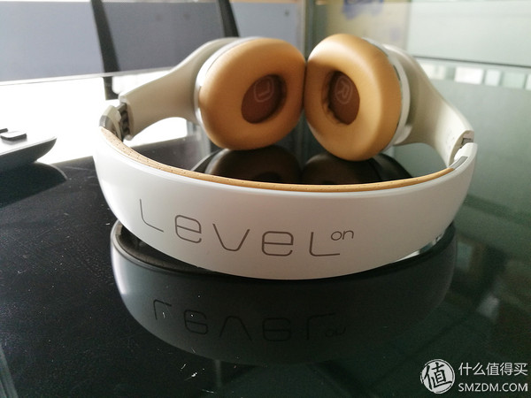 有颜值,有实力否?三星LevelOn头戴式耳机