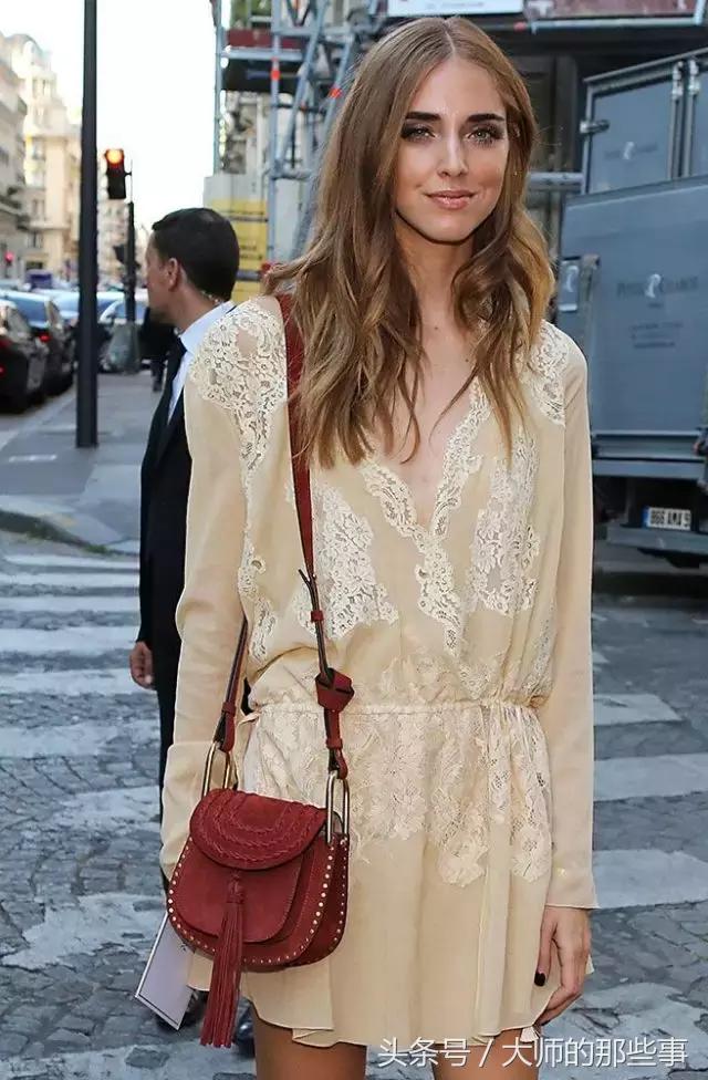 王菲包实际叫什么包,王菲04年隐退后多久复出的