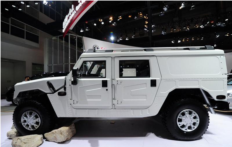 这些汽车比较霸气，随随便便压扁超跑轿车