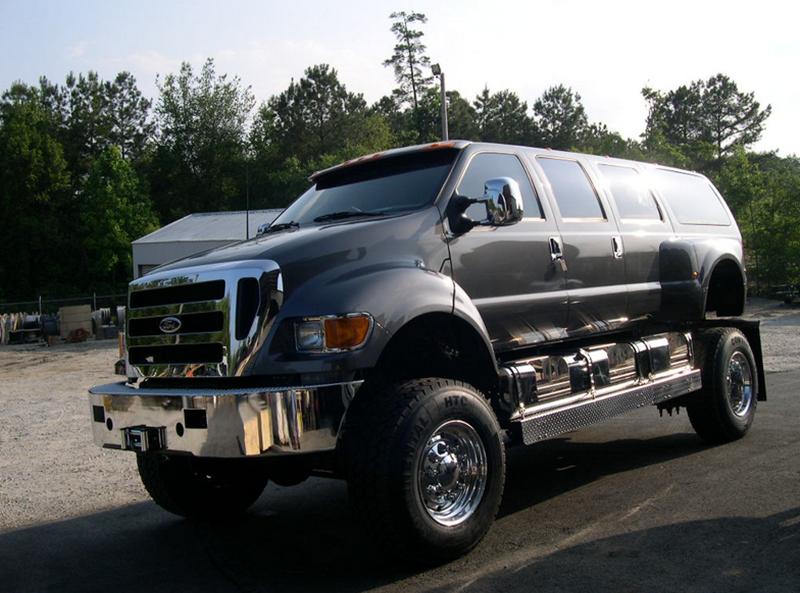 这些汽车比较霸气，随随便便压扁超跑轿车