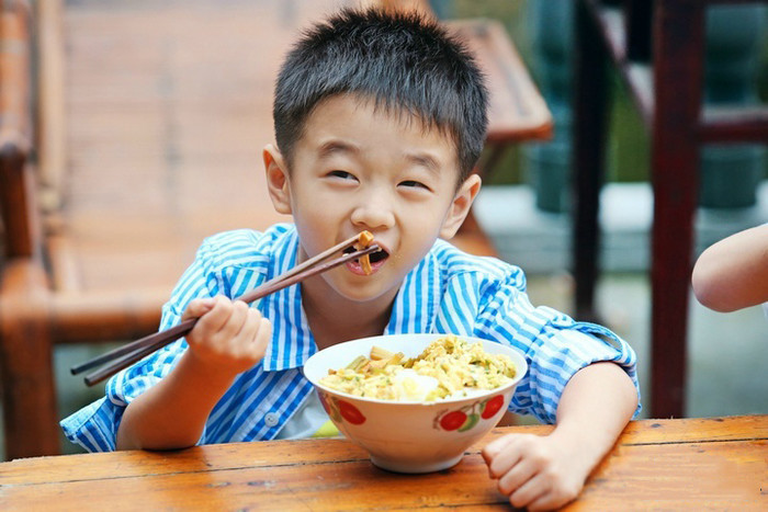 贝儿杨阳洋费曼摘菠萝,爸爸去哪儿贝儿杨阳洋费曼