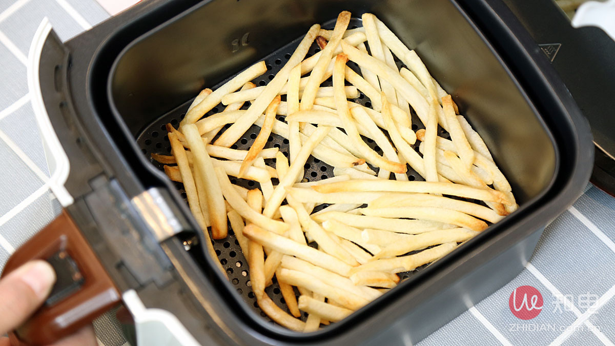 SKG4627空气炸锅评测:在家就能做出美味鸡翅!