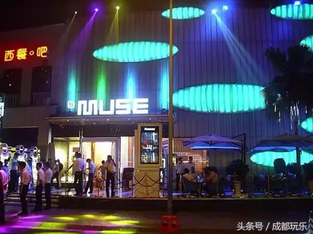 对不起，我们就爱待在成都！