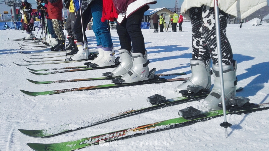 去滑雪应该去哪里,辽阳能滑雪又能泡温泉的地方