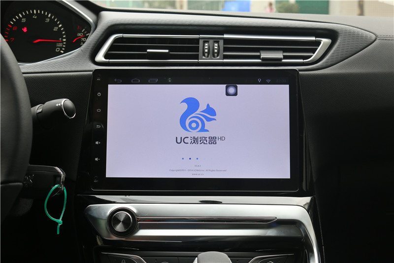 标致308改畅影10.2寸横屏机,2017就这么任性