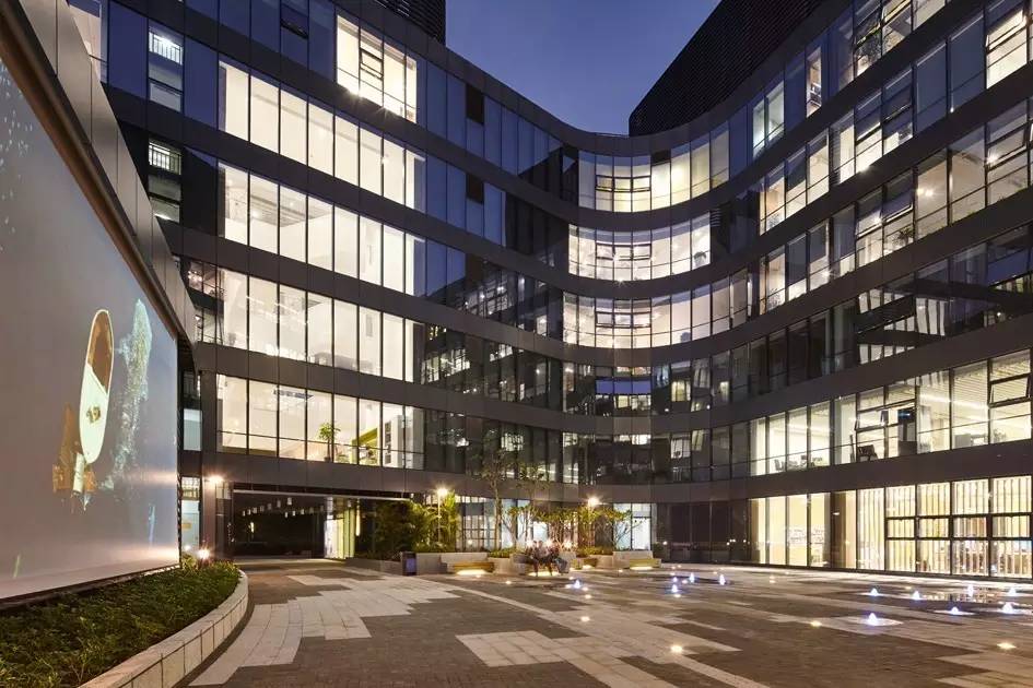 现代办公楼设计高级感,珠海现代简约办公楼会议室装修