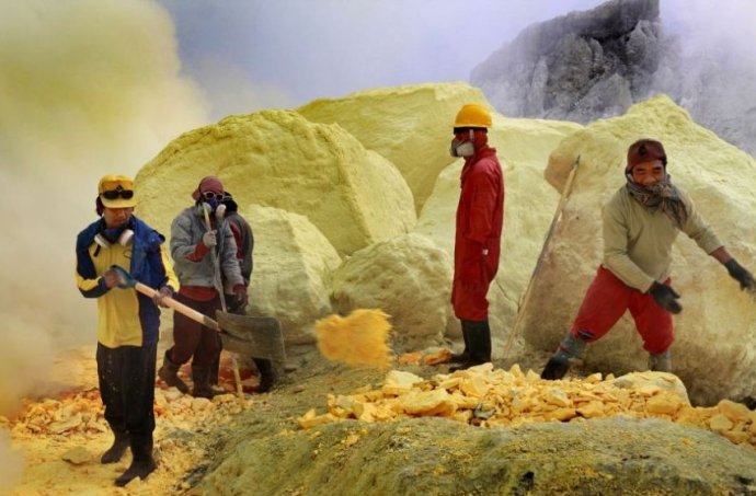 伊真火山现在可以爬吗,侣行印尼伊真火山完整版