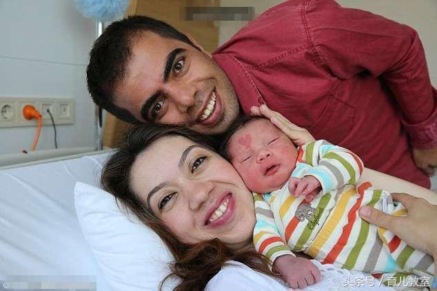 刚出生的婴儿额头有大块红色胎记，妈妈看一眼后竟热泪盈眶！