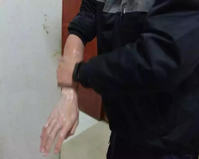 拯救瓶盖君——掏粪男孩的不眠之夜