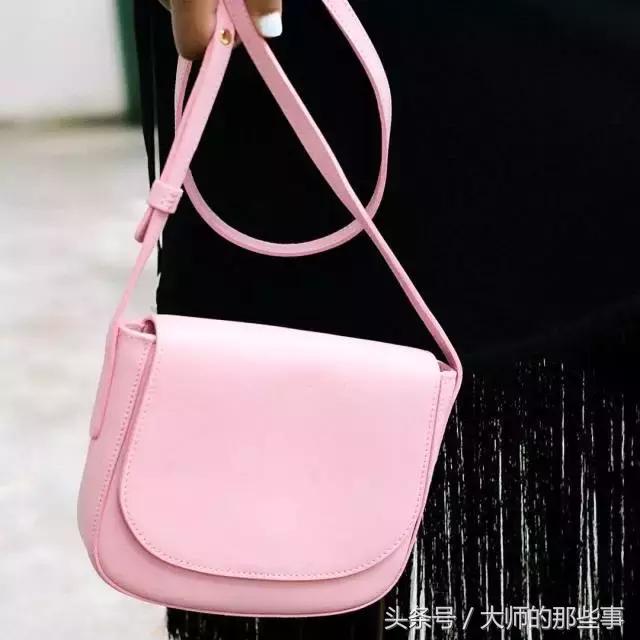 王菲包实际叫什么包,王菲04年隐退后多久复出的