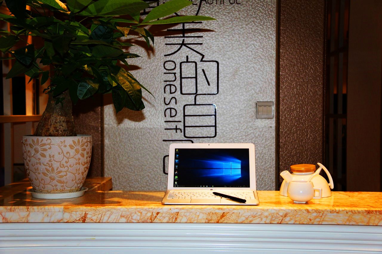 酷比魔方2023平板电脑二合一,酷比魔方mixplus屏幕