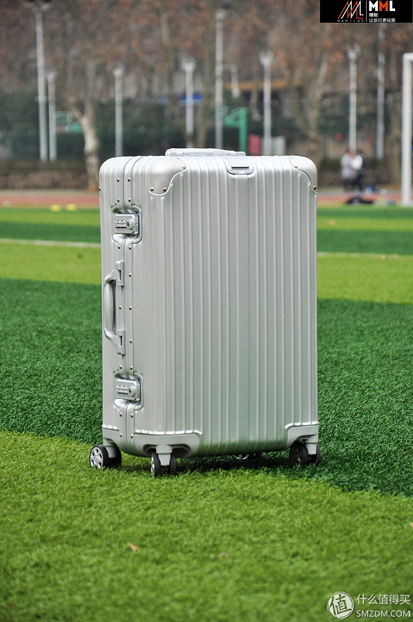 国产箱包性价比高,国产的箱包拉杆箱