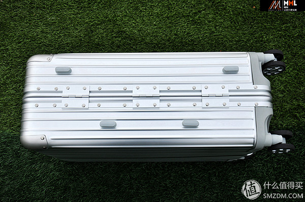 国产箱包性价比高,国产的箱包拉杆箱