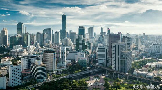 从曼谷奢华商圈到最大贫民窟,泰国曼谷贫民窟