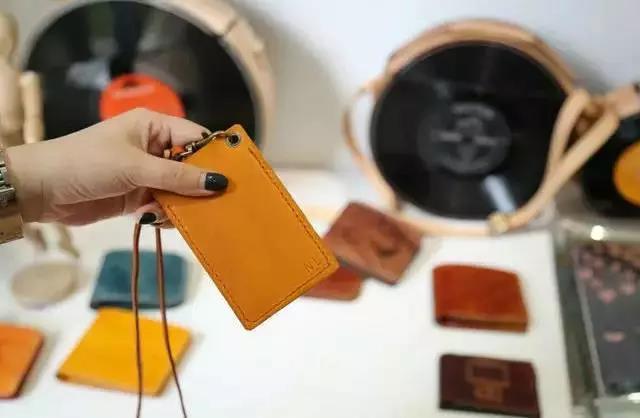 小众设计感包包新款潮时尚百搭,小众又酷设计感的包包