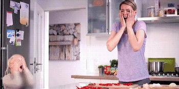 中午切辣椒怎么晚上手火辣辣的,切辣椒后手指火辣辣的怎么处理