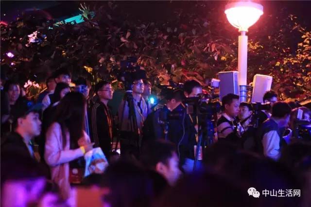 香港迪士尼乐园隐藏玩法,香港迪士尼乐园入门怎么玩攻略