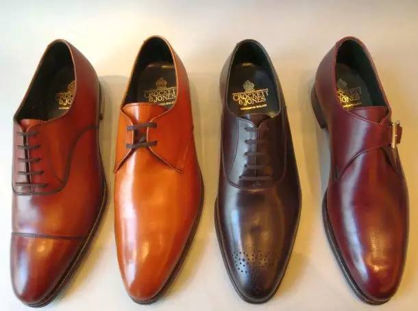 「WST干货」想要了解一个金融男生的品味，看看他穿的鞋子