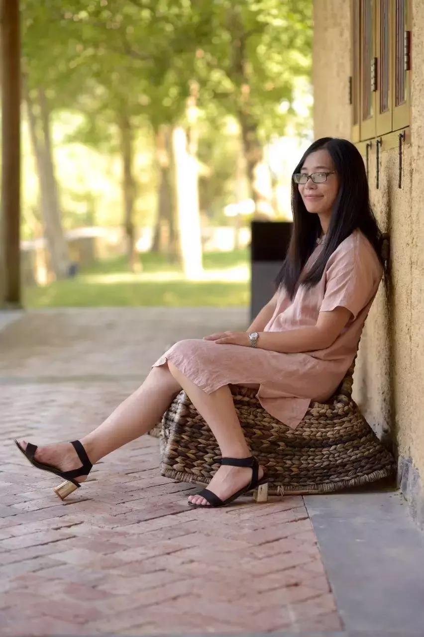 田螺姑娘在水里,水缸里的田螺姑娘