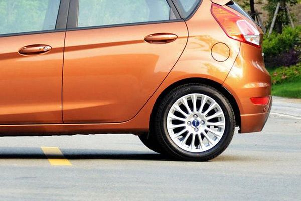 车主说嘉年华的双离合就像来复枪上膛咔咔乱响