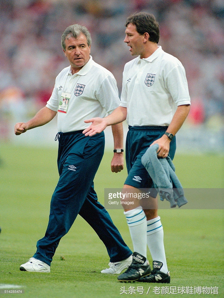 门外汉nb踏入足球市场是自找没趣？其实它也是30年球鞋老司机