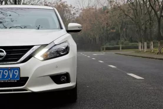 东风日产天籁2021款2.0l试驾,日产天籁试驾2021舒适款音响