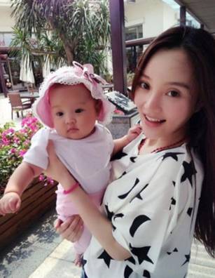 Baby顺产生子，网友赞“勇敢”！顺产真的比剖腹产好吗？