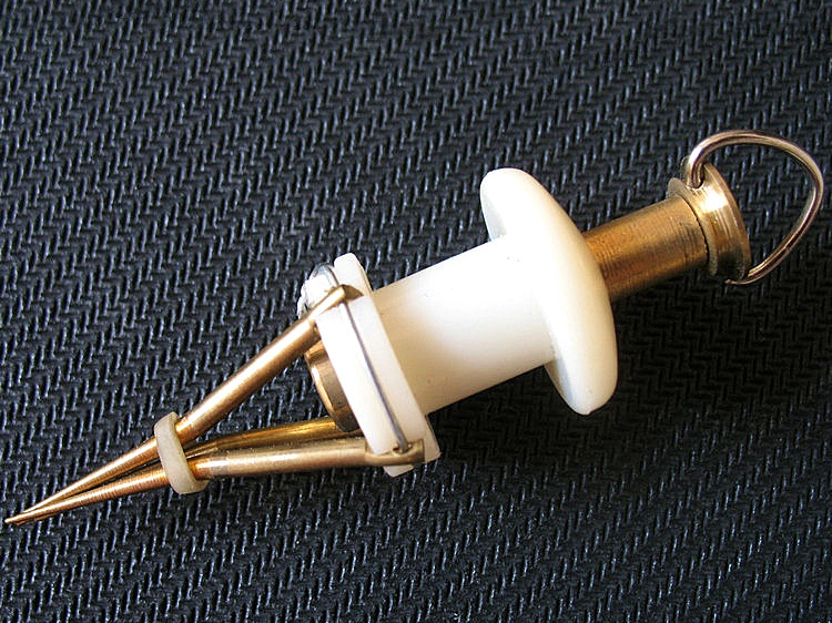 冬钓鲫大红虫好还是小红虫好,冬季用红虫鲫还是腥香鲫好