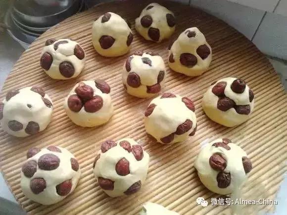 过小年，迎新春！阿米娅祝大家小年夜快乐！