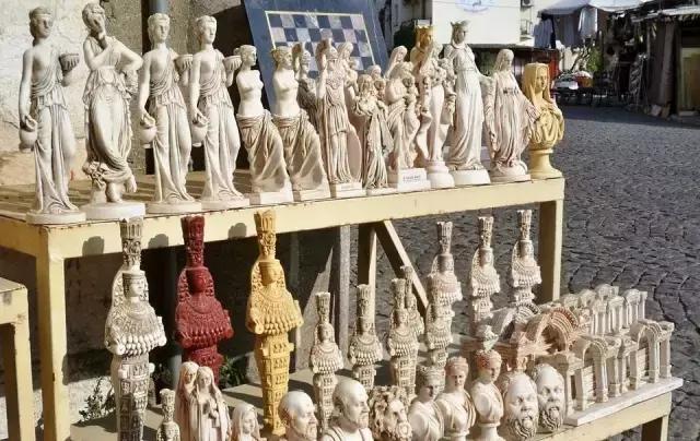 法国旅游带什么纪念品回来 (出国旅游必买的纪念品)