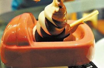 婴儿大便墨绿色是吓到了吗,为什么一个多月的宝宝大便有点黑