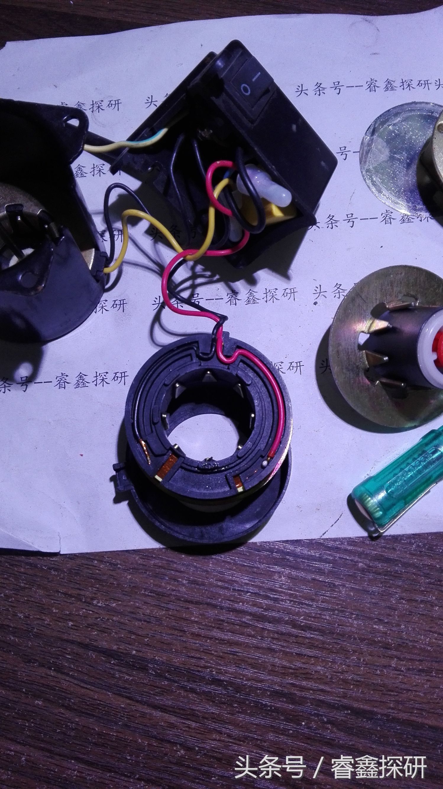 爪极式永磁同步电动机如何接电容,爪极式永磁同步电动机维修视频