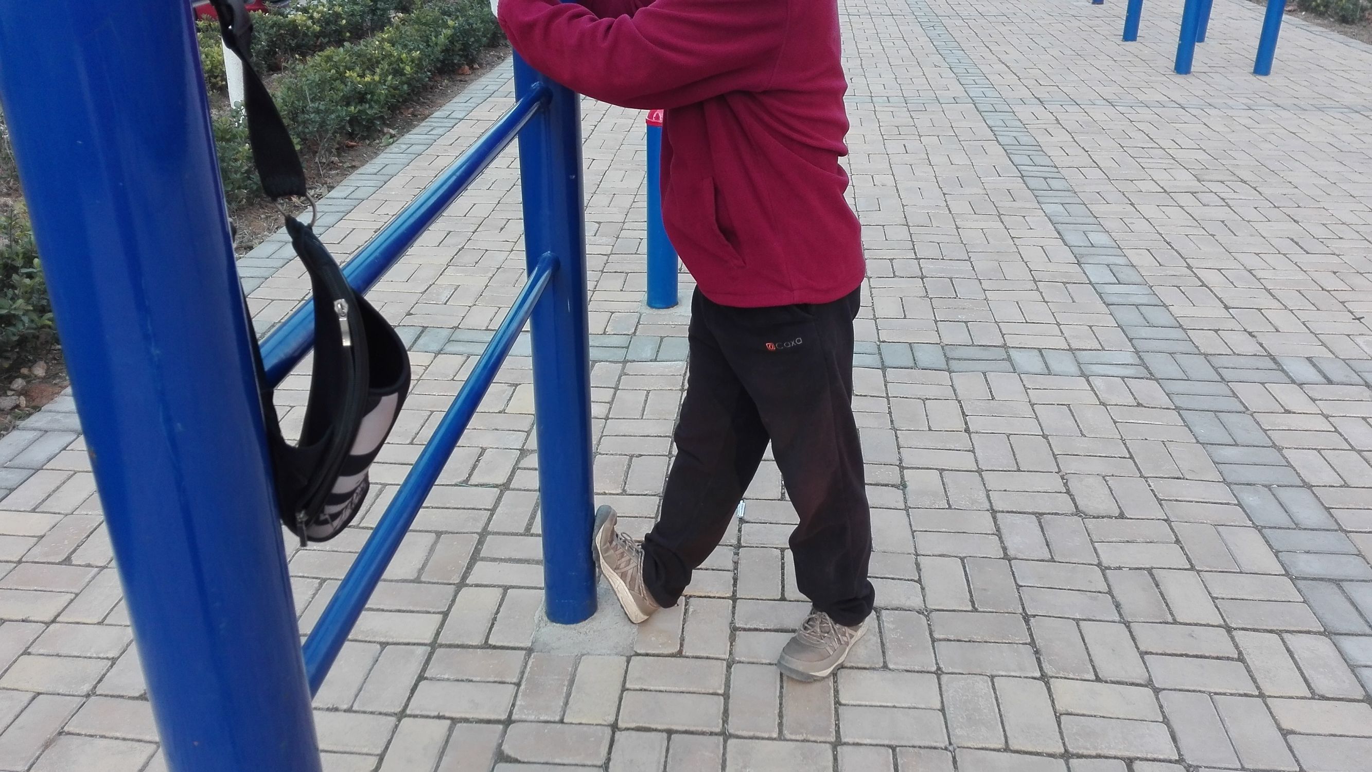 跑完步腿疼如何拉伸恢复,跑步后腿疼的拉伸动作