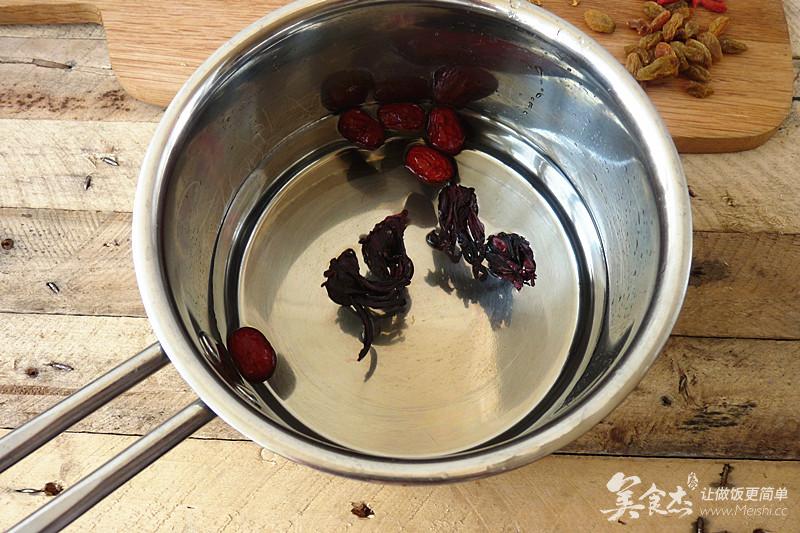 暖身暖心——补血养颜花果茶