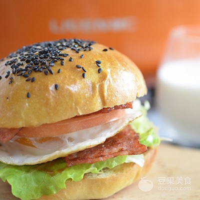 利仁多功能电饼铛汉堡,五分钟直接搞定的美食汉堡