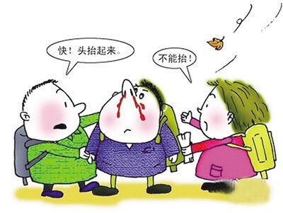 四岁孩子因为流鼻血仰头死亡,流鼻血时仰头什么时候会窒息