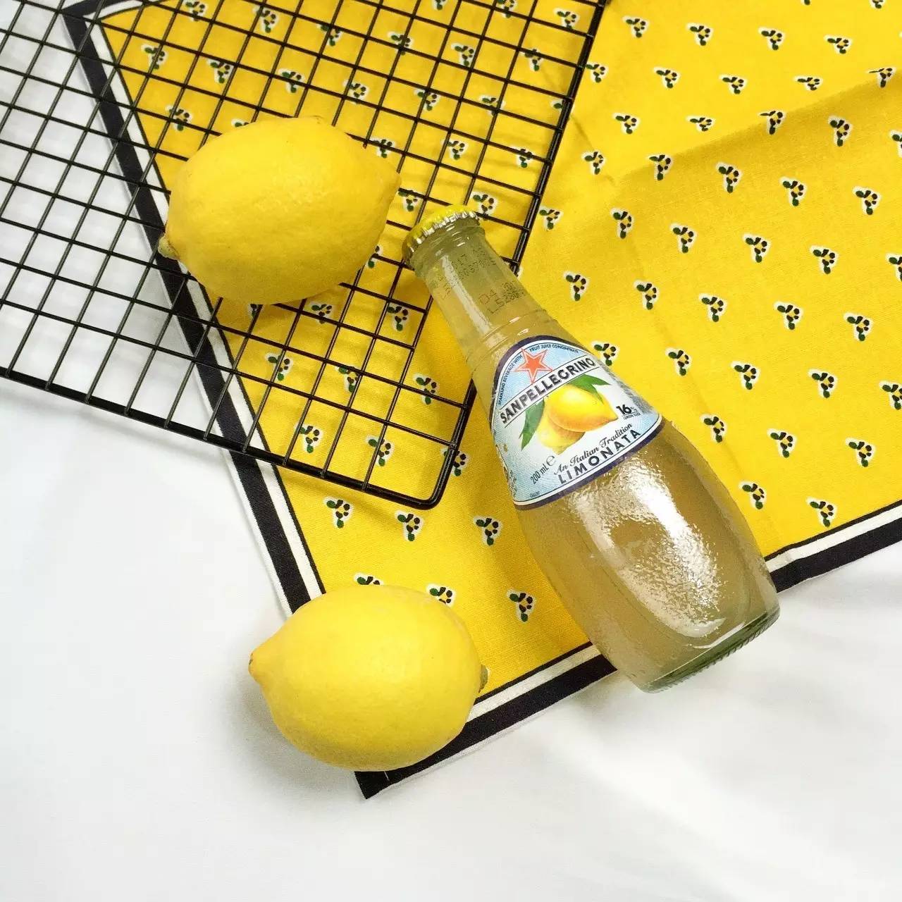 啊咧？什么东西这么黄？