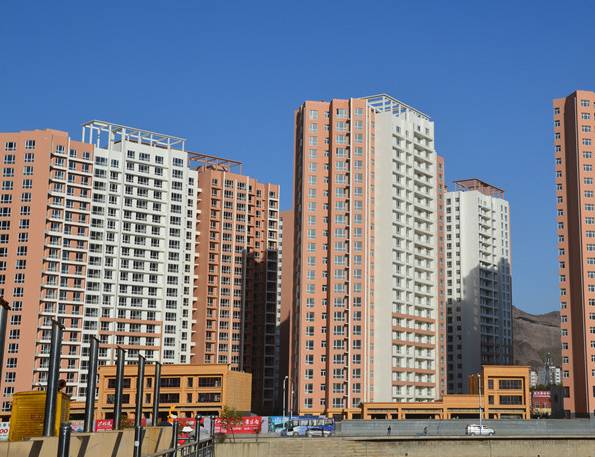 承德上空出现“金星伴月”、我市可申办居住证啦······1.5承德新闻集萃!