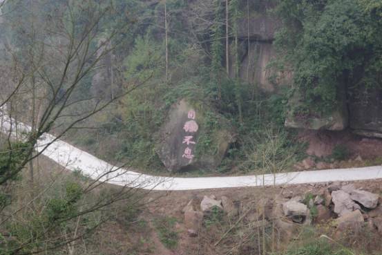 脱贫攻坚让村子大变样,脱贫攻坚农村旧貌展新颜