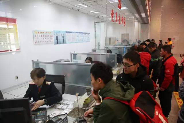 「2017春运早知道」这个秘籍一般人我不告诉他，资讯君手把手教您快速取票！