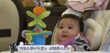 八一八贾静雯家的咘咘的吃喝拉撒用品