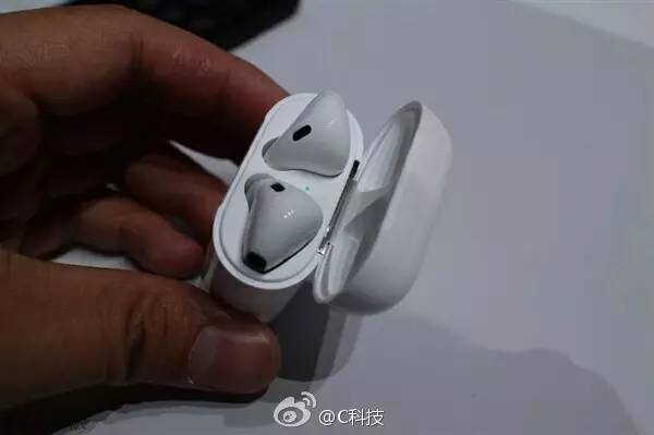 鑻规灉绉嬪鍙戝竷鏂版鑰虫満鐖嗘枡,鑻规灉杩欐鍙戝竷鏂版鑰虫満浜嗗悧