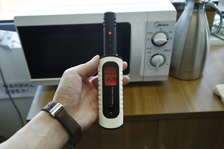 荣威e950真实油耗测试视频,荣威e950碰撞测试