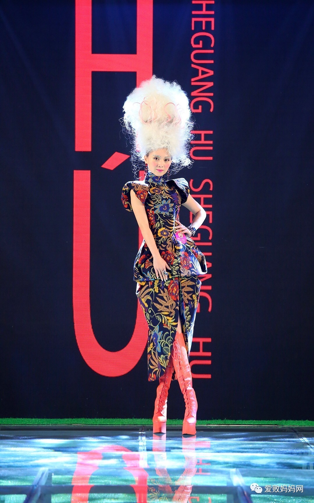 秘密花园里的时尚邂逅——第五届爱败妈妈时尚盛典闪耀绽放