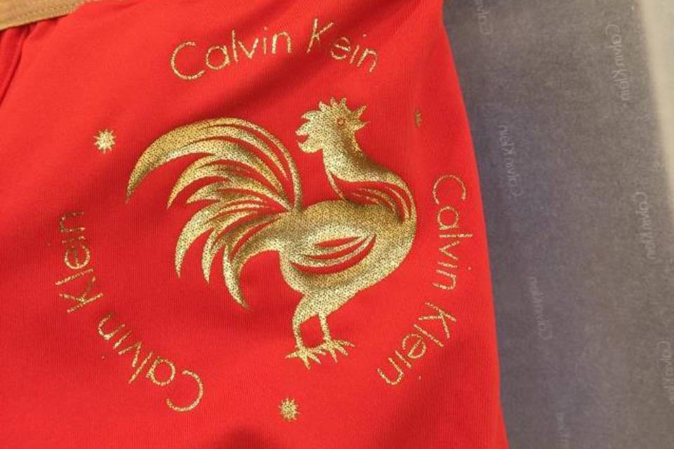 原来很贵的大牌女装,鸡年限定哪款最值得买