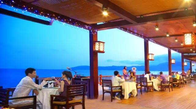 「资讯」亚龙湾红树林荣获2016中国旅游饭店业优秀企业称号，荣膺携程网年度多项大奖！