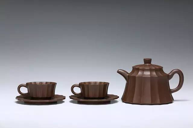 「典藏」——《五件裙风茶具》王石耕作品