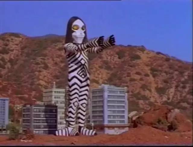 从八戒到厕纸，伦敦男装周的设计灵感会不会来的太奇葩？！