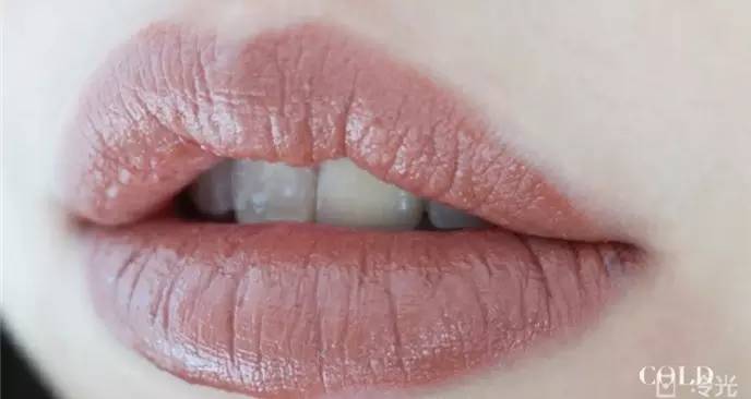 我的化妆包里面有什么,我的化妆包完整版