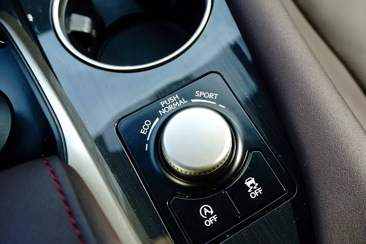 雷克萨斯rx200t价格,雷克萨斯rx450h评测